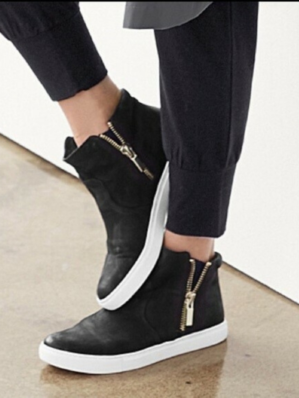 Kenneth Cole Leather Women's Kiera Fashion Sneaker